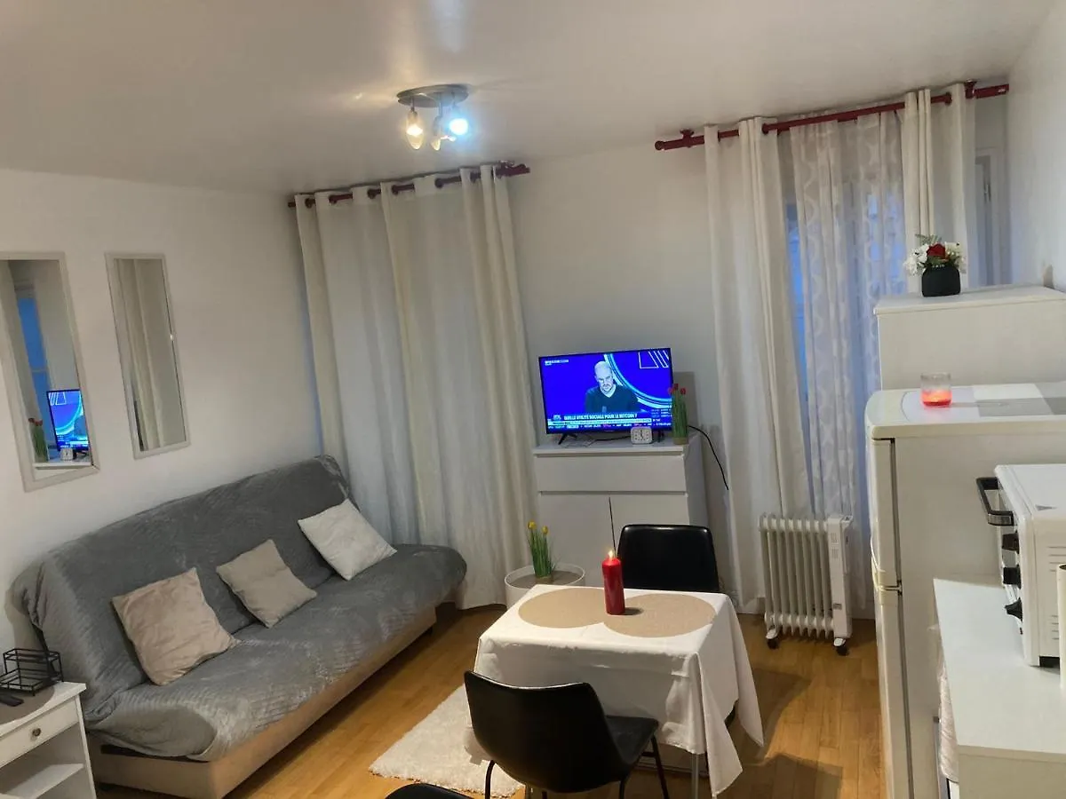 Studio Calme Et Eclaire Proche De Nation A Apartamento Paris